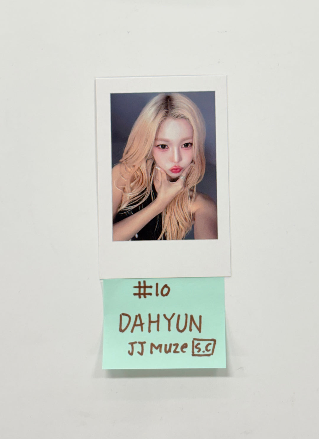Triples_msnz "Beyond Beauty" - JJ Muze Showcase Event Polaroid type Photocard (Objekt Music Album ver.) [25.12.08]