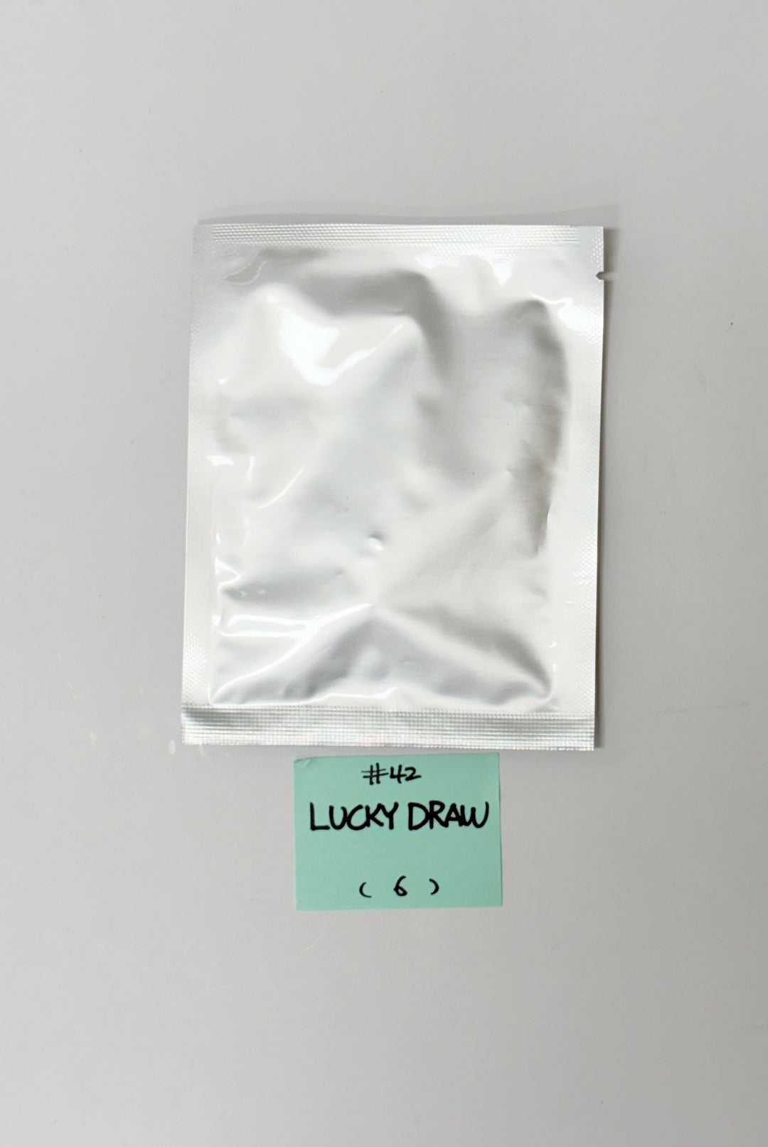 SEVENTEEN "HOLIDAY with MINITEEN" - POP-UP STORE MD (2) [25.12.09]