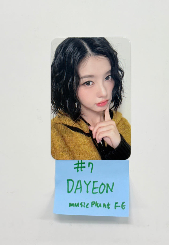 Kep1er "BUBBLE GUM" - Music Plant Fansign Event Photocard R2 [25.12.10]