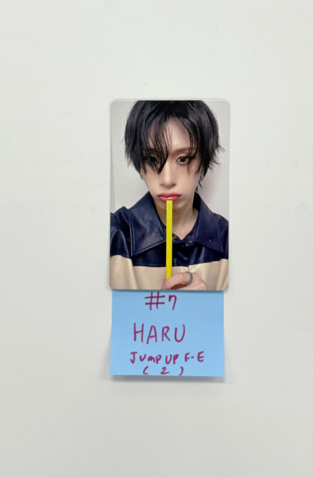 XLOV "UXLXVE" - Jump UP Fansign Event Photocard R4 [25.12.10]