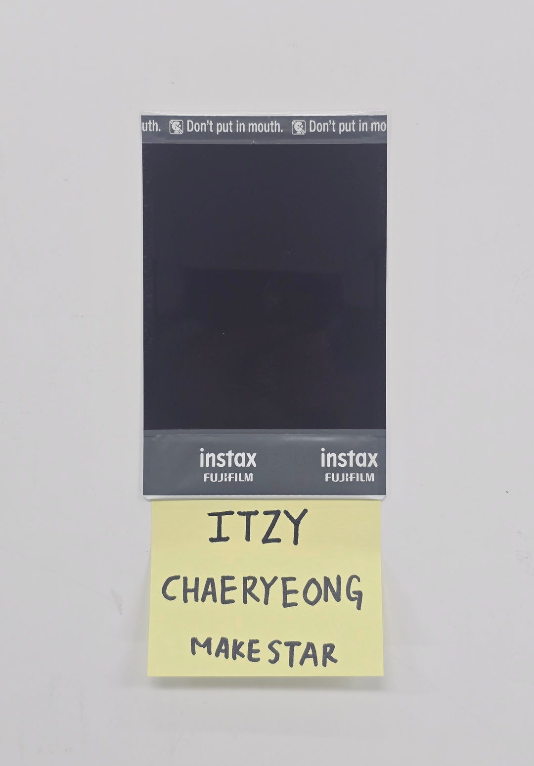 CHAERYEONG (of ITZY) "TUNNEL VISION" - Hand Autograhped(Signed) Polaroid [25.12.10]