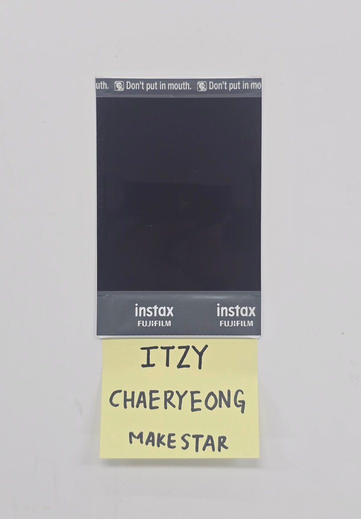 CHAERYEONG (of ITZY) "TUNNEL VISION" - Hand Autograhped(Signed) Polaroid [25.12.10]