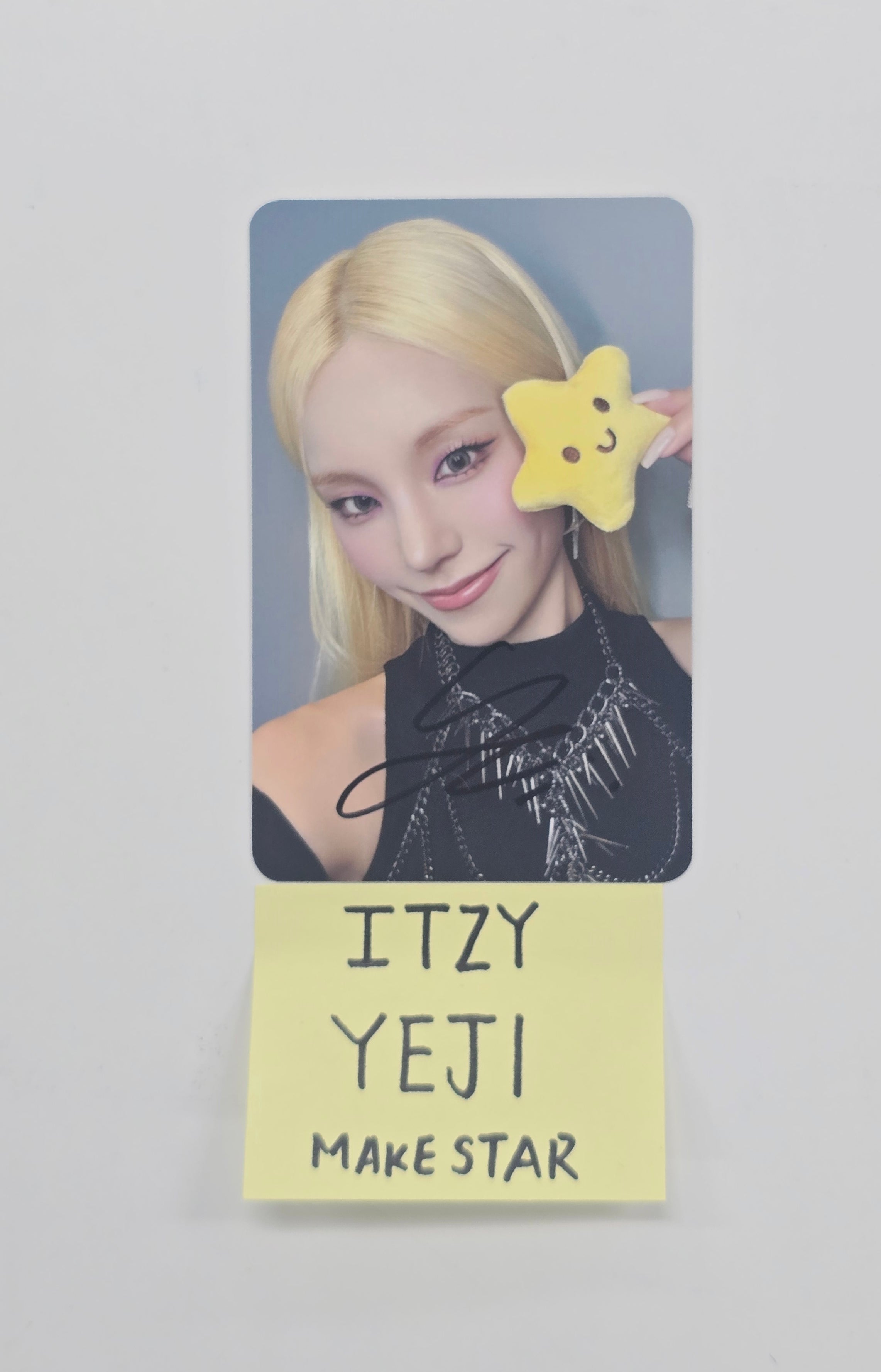 YEJI (of ITZY) 