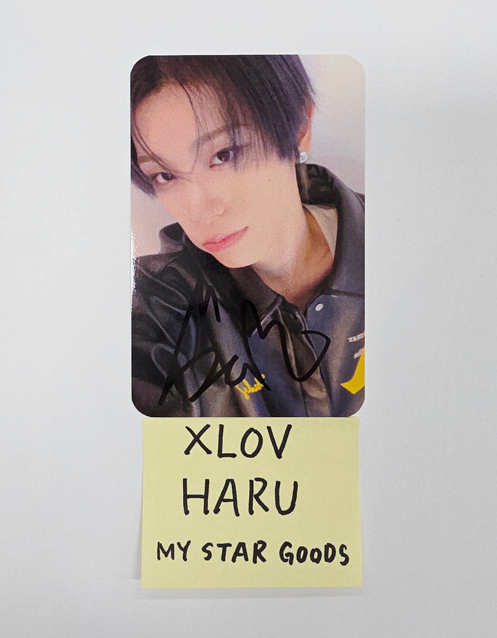 HARU (of XLOV) "UXLXVE" - Hand Autograhped(Signed) Photocard [25.12.11]