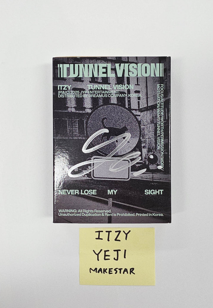 YEJI (of ITZY) "TUNNEL VISION" - Hand Autographed(Signed) Album + 4cut Photo set [25.12.11]