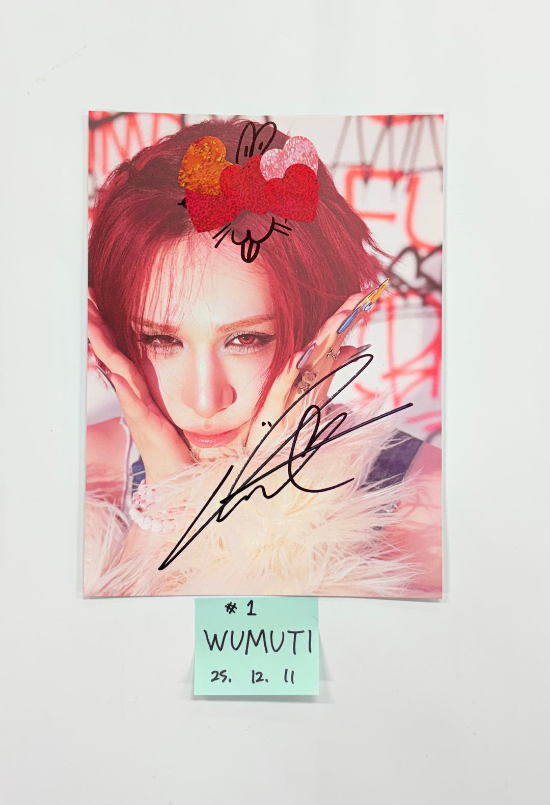 XLOV "UXLXVE" - A Cut Page From Fansign Event Album [25.12.]