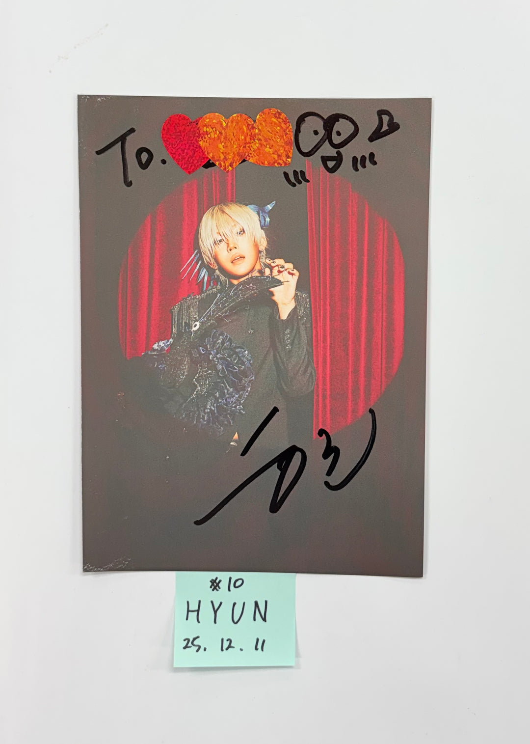 XLOV "UXLXVE" - A Cut Page From Fansign Event Album [25.12.]