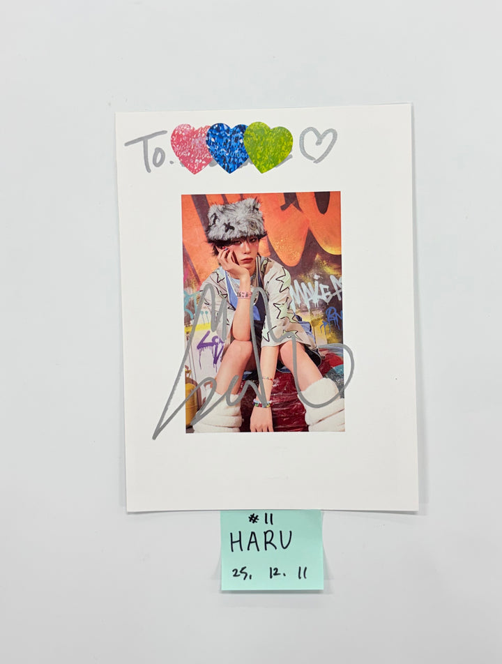 XLOV "UXLXVE" - A Cut Page From Fansign Event Album [25.12.]