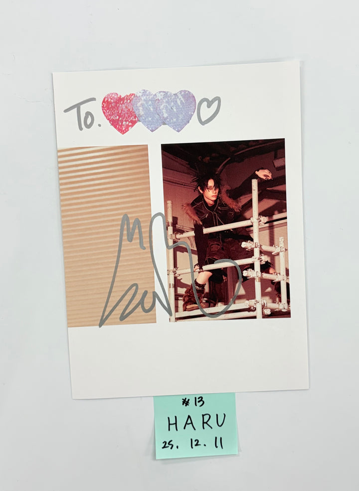 XLOV "UXLXVE" - A Cut Page From Fansign Event Album [25.12.]