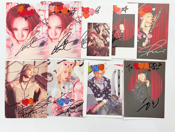 XLOV "UXLXVE" - A Cut Page From Fansign Event Album [25.12.]