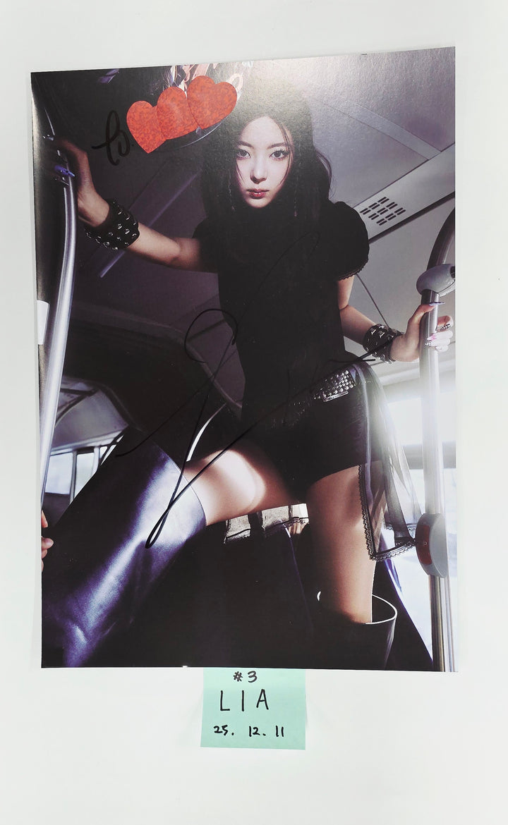 ITZY "TUNNEL VISION" - A Cut Page From Fansign Event Album [25.12.11]