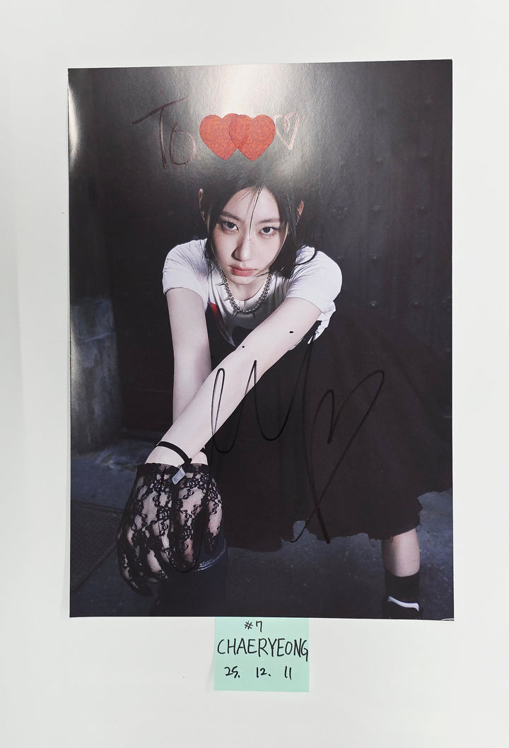 ITZY "TUNNEL VISION" - A Cut Page From Fansign Event Album [25.12.11]