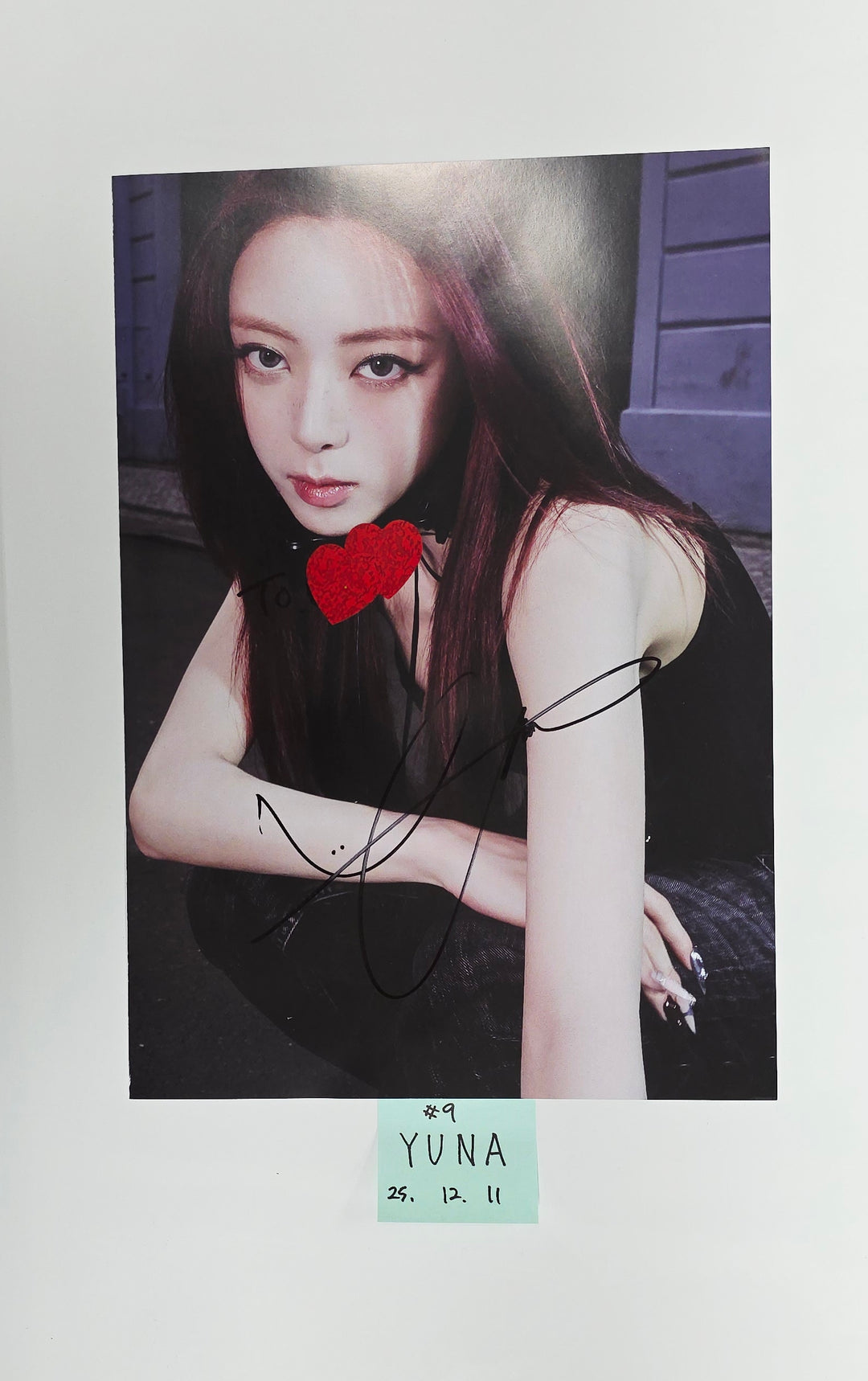 ITZY "TUNNEL VISION" - A Cut Page From Fansign Event Album [25.12.11]