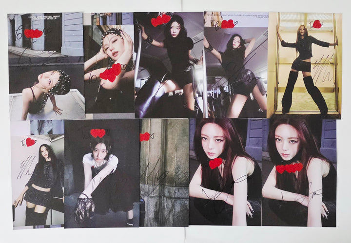 ITZY "TUNNEL VISION" - A Cut Page From Fansign Event Album [25.12.11]