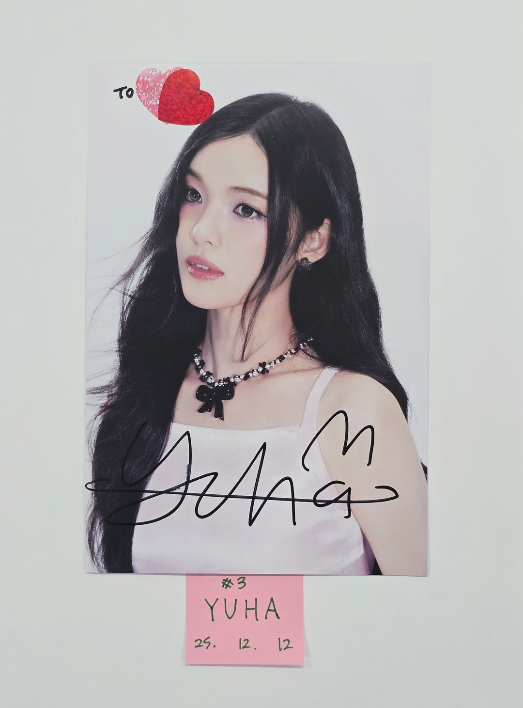 Hearts2Hearts "FOCUS" - A Cut Page From Fansign Event Album [25.12.12]