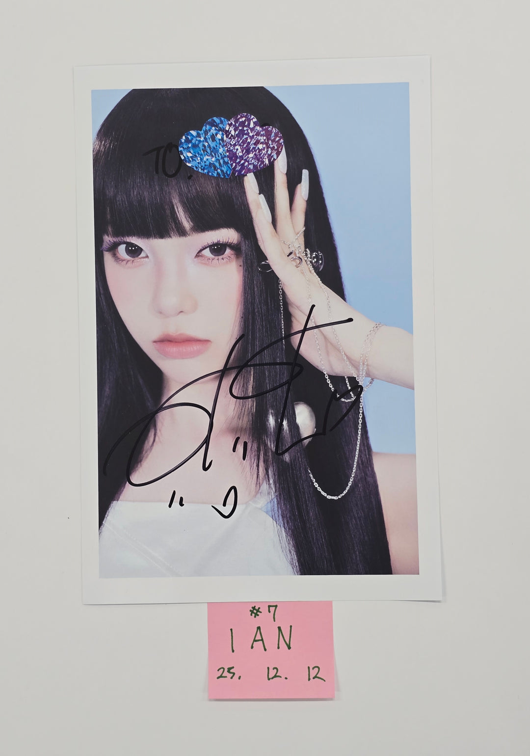 Hearts2Hearts "FOCUS" - A Cut Page From Fansign Event Album [25.12.12]