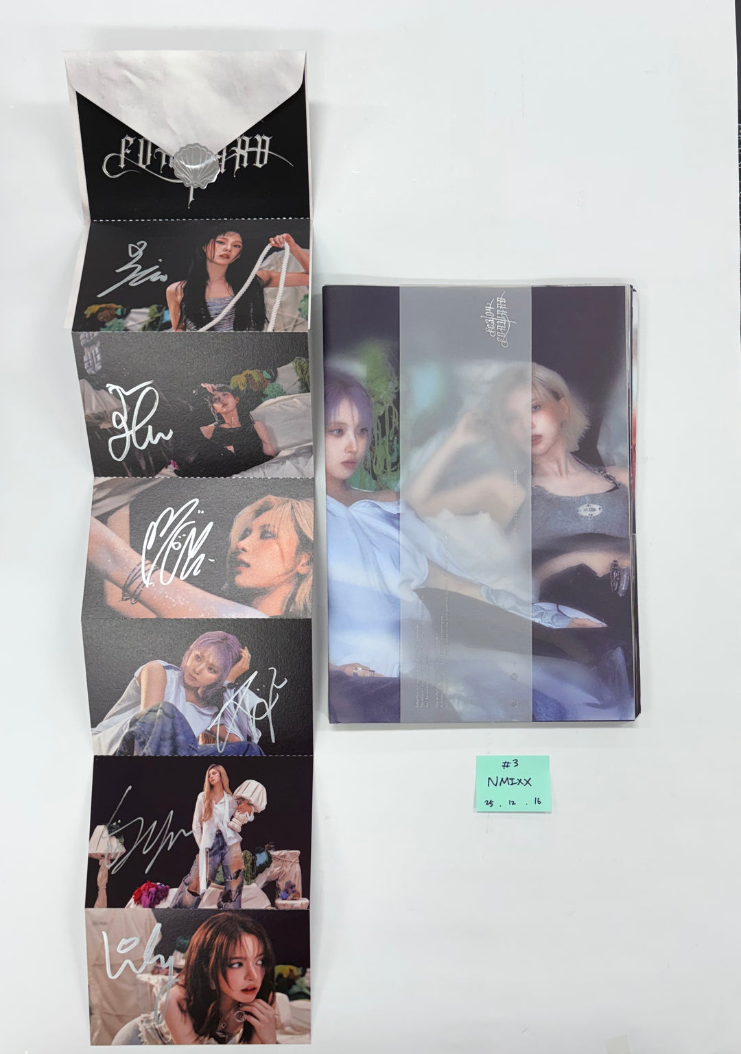 NMIXX "Fe3O4: FORWARD" - Hand Autograhped(Signed) Promo Album [25.12.15]