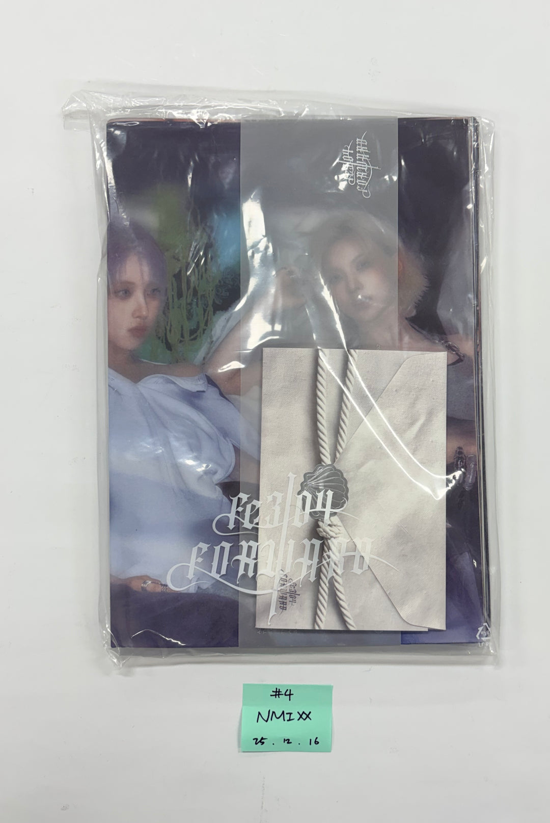 NMIXX "Fe3O4: FORWARD" - Hand Autograhped(Signed) Promo Album [25.12.15]