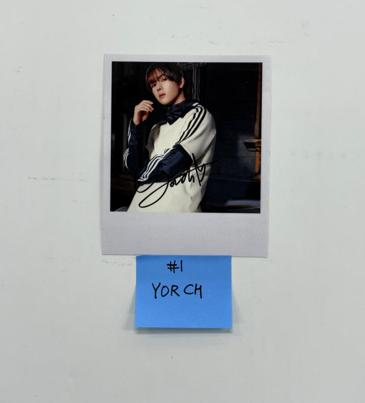 POW "Favorite" 1st EP -  Hand Autographed(Signed) Sticker [25.12.15]