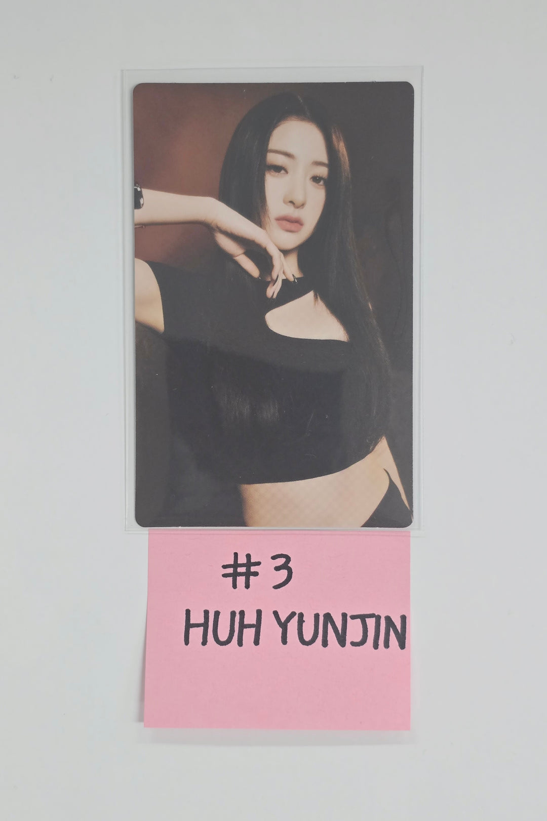 LE SSERAFIM "FLAME RISES" - Mini Photocard [25.12.17]