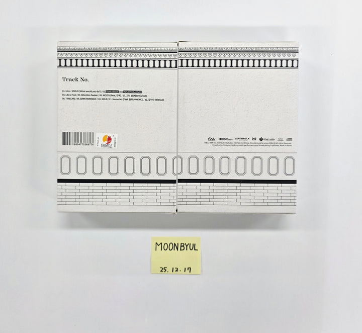 Moonbyul (of Mamamoo) "Starlit of Muse" - Hand Autographed(Signed) Album [25.12.17]