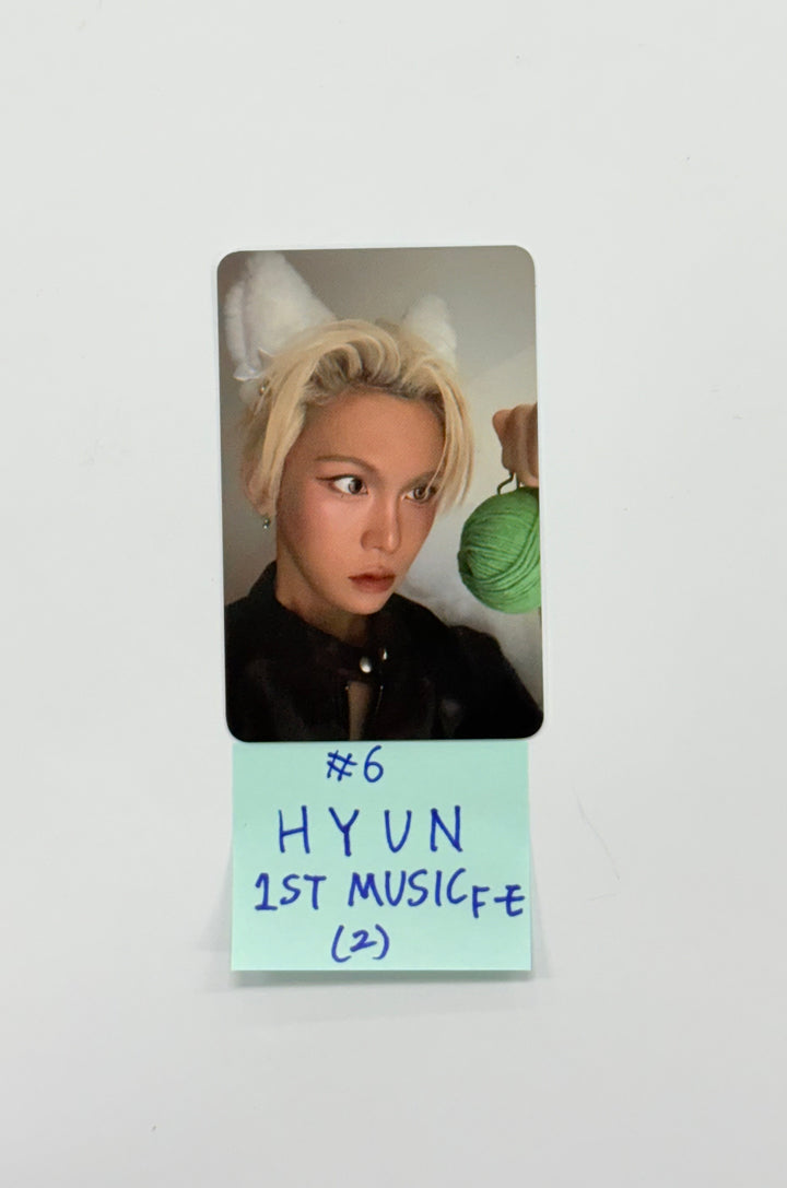 XLOV "UXLXVE" - 1st Music Fansign Event Photocard R2 [25.12.19]