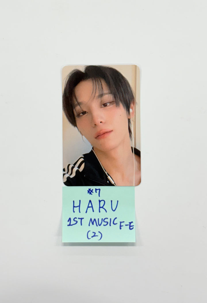 XLOV "UXLXVE" - 1st Music Fansign Event Photocard R2 [25.12.19]