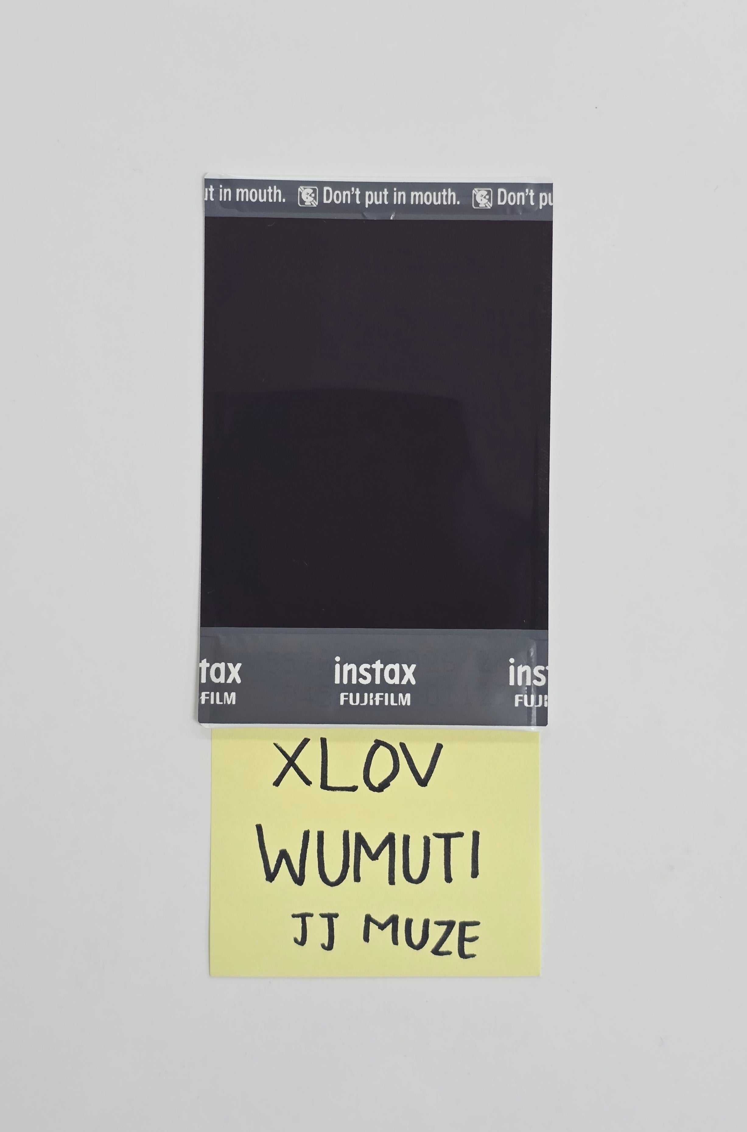XLOV ウムティ ポラロイド Wumuti (of XLOV) 