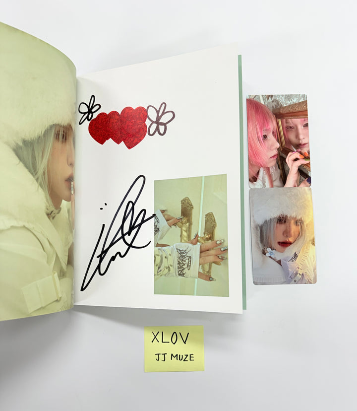 XLOV "UXLXVE" - Hand Autographed(Signed) Album [25.12.22]