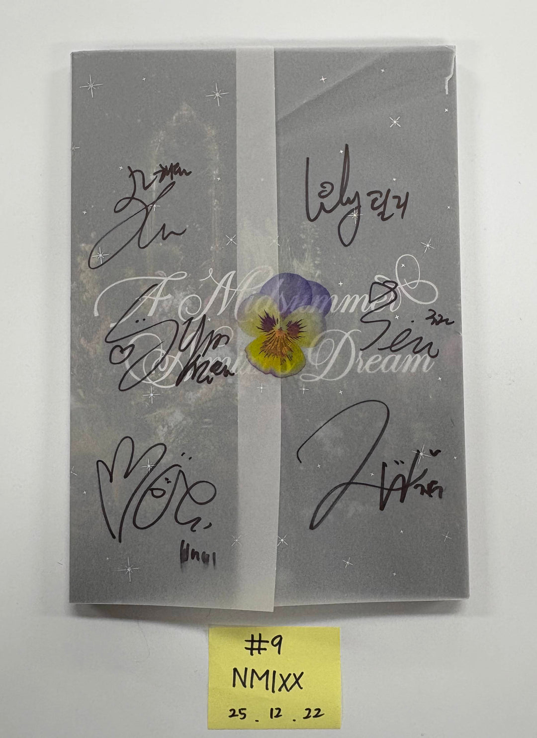NMIXX "A Midsummer NMIXX’s Dream" - Hand Autographed(Signed) Promo Album [25.12.22] - Please Read !