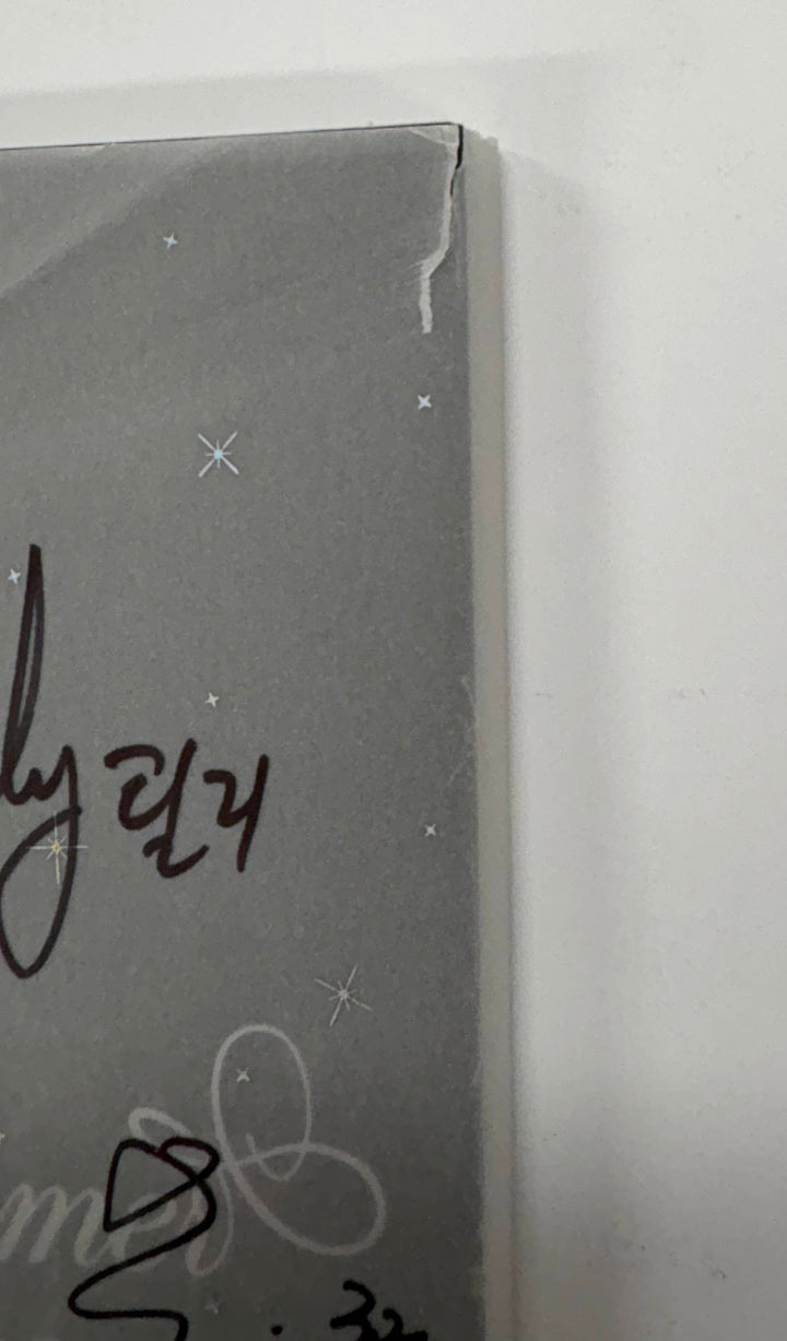 NMIXX "A Midsummer NMIXX’s Dream" - Hand Autographed(Signed) Promo Album [25.12.22] - Please Read !