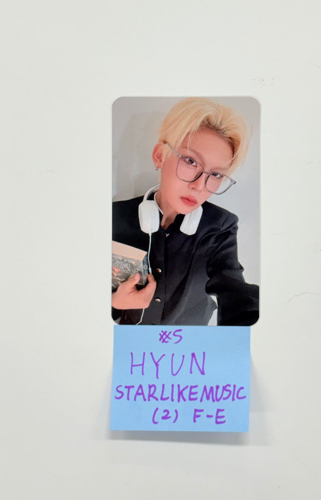 XLOV "UXLXVE" - StarLike Music Fansign Event Photocard R4 [25.12.23]