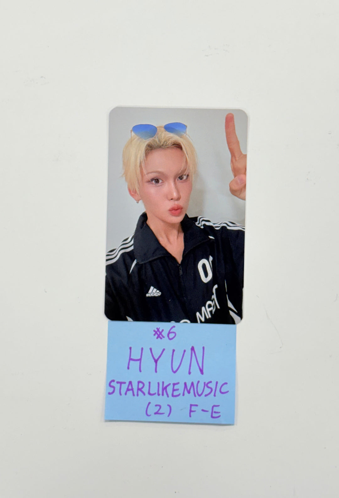 XLOV "UXLXVE" - StarLike Music Fansign Event Photocard R4 [25.12.23]