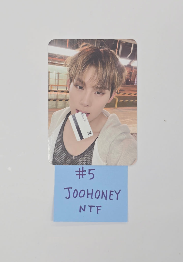 MONSTA X "THE X" - Broadcast Photocard [25.12.23]