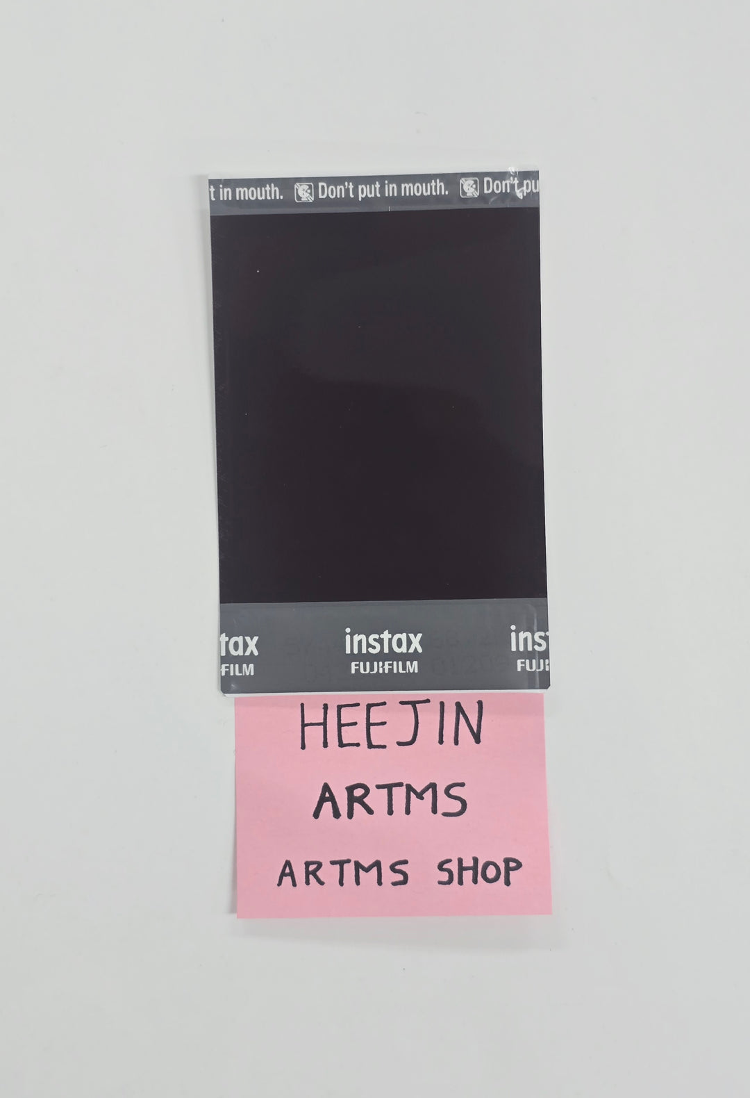 HEEJIN (of ARTMS) - ARTMS SHOP Hand Autographed(Signed) Polaroid [25.12.26]