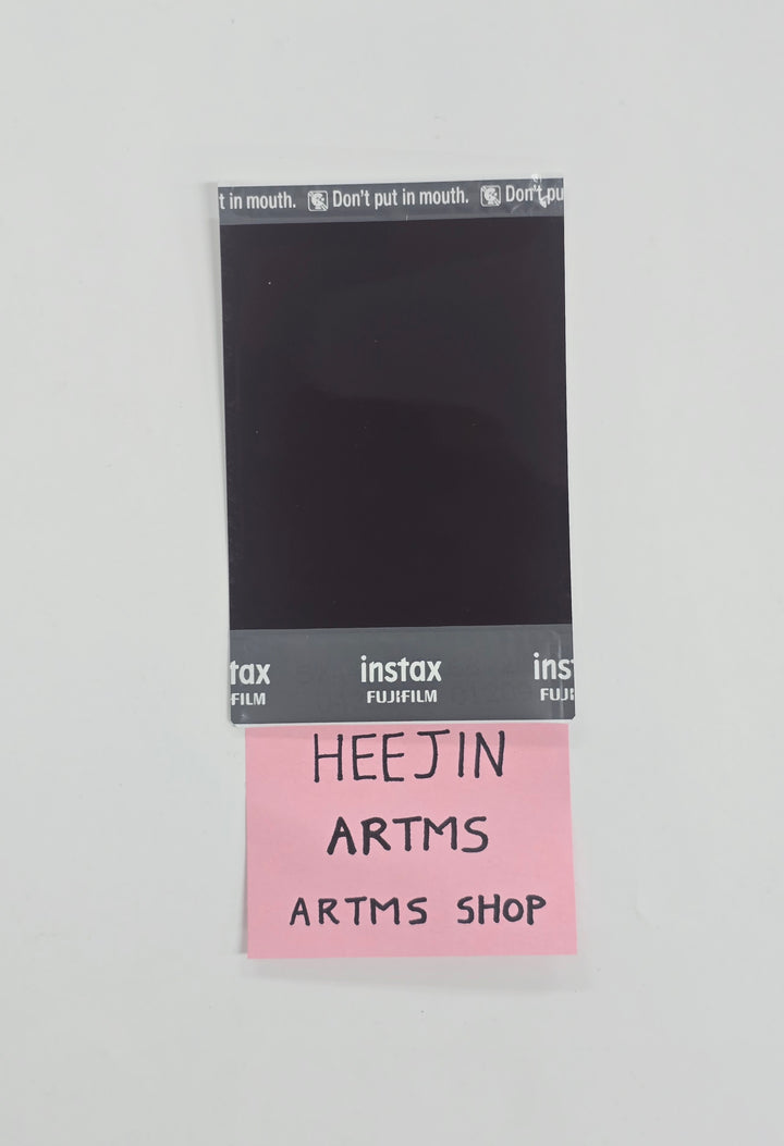 HEEJIN (of ARTMS) - ARTMS SHOP Hand Autographed(Signed) Polaroid [25.12.26]