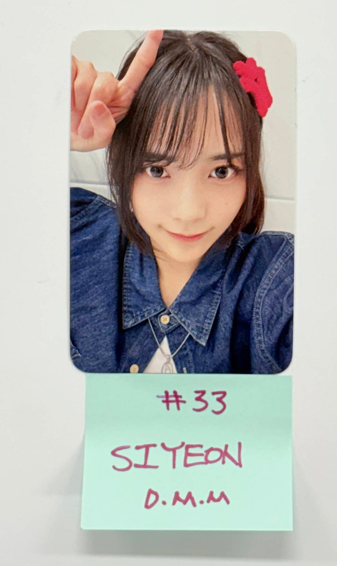 QWER - Dear My Muse Event Photocard (2) [25.12.30]