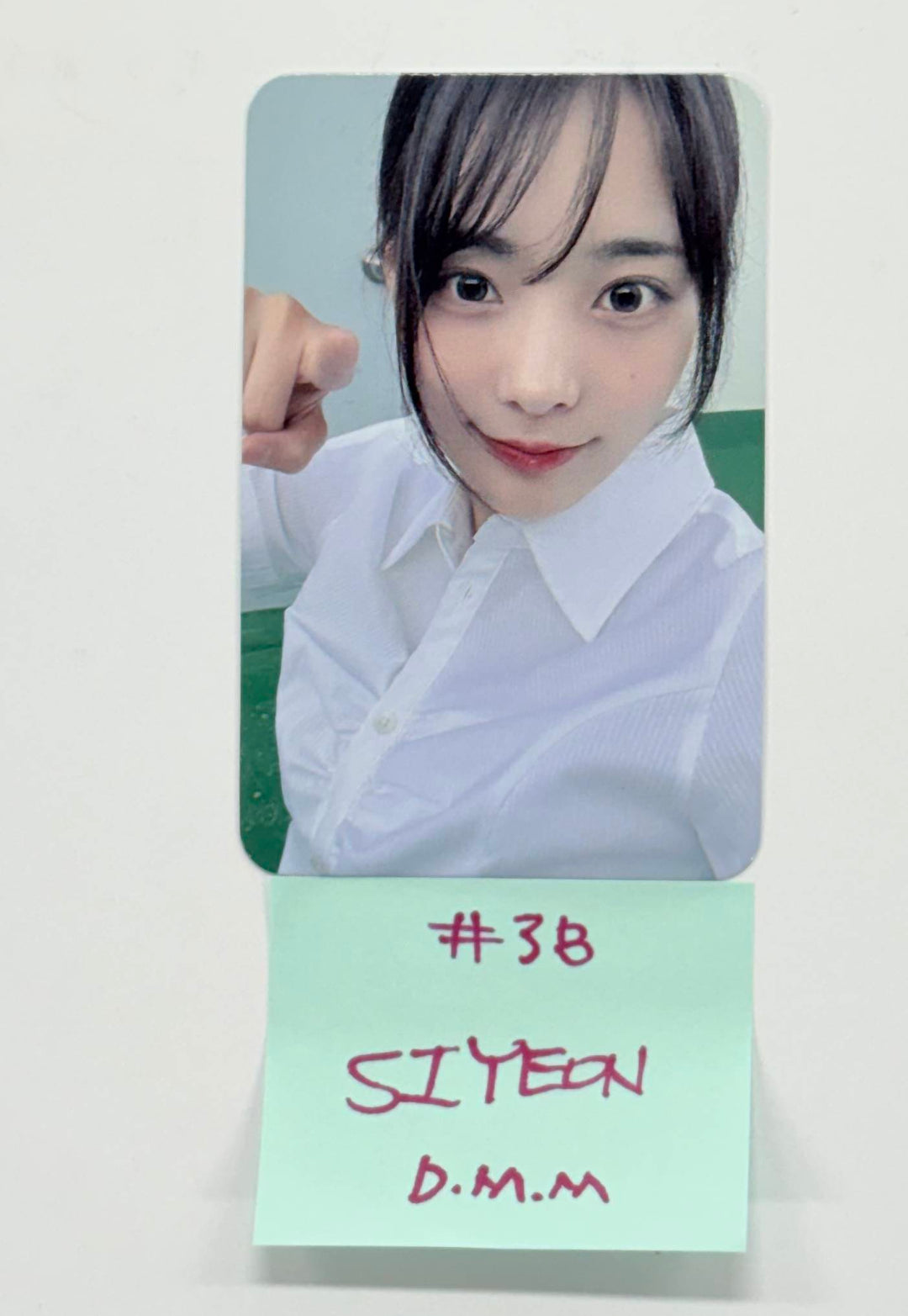 QWER - Dear My Muse Event Photocard (2) [25.12.30]