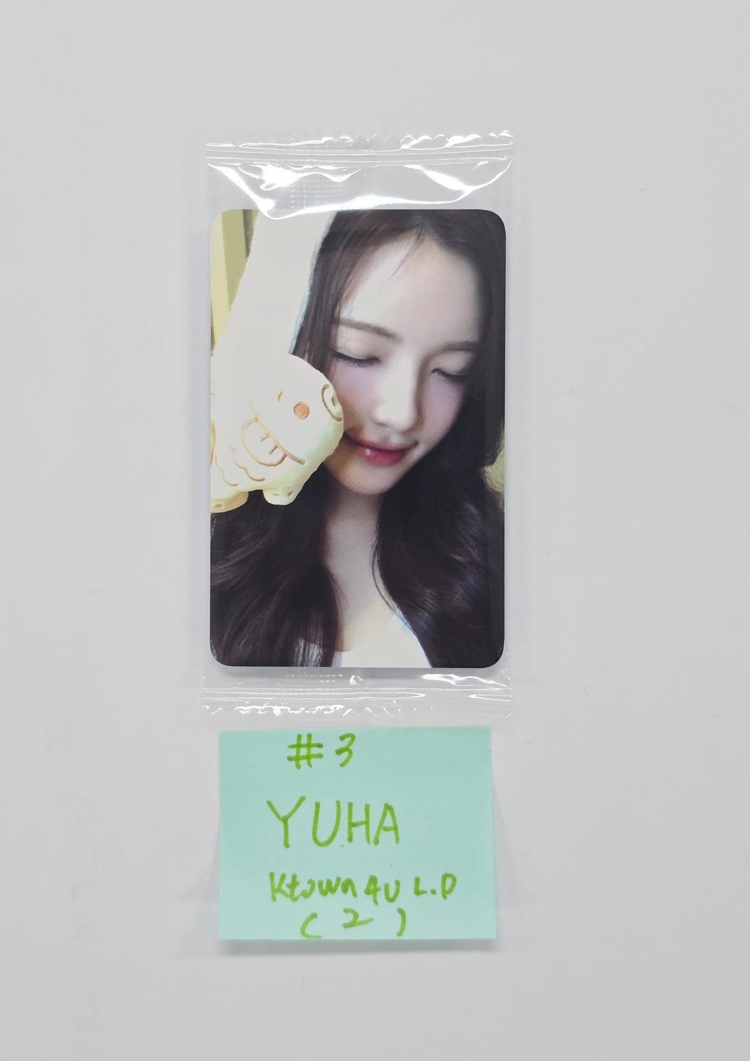 Hearts2Hearts "Focus" - Ktown4U Lucky Draw Event Photocard (SMini Ver.) [25.12.30]