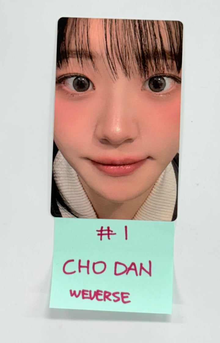 QWER - Weverse Shop Event Photocard [25.12.30]