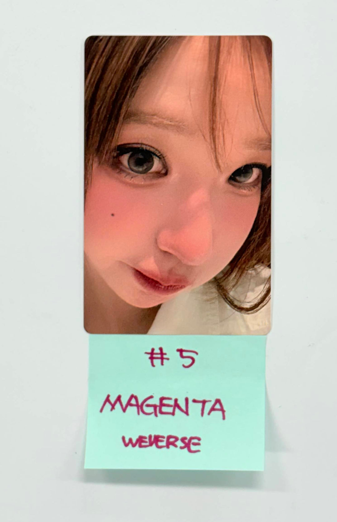 QWER - Weverse Shop Event Photocard [25.12.30]