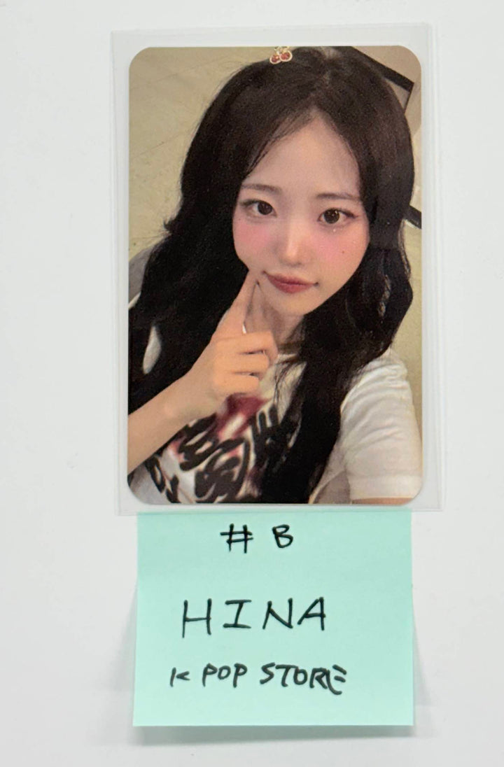 QWER - K POP Store Event Photocard [25.12.30]