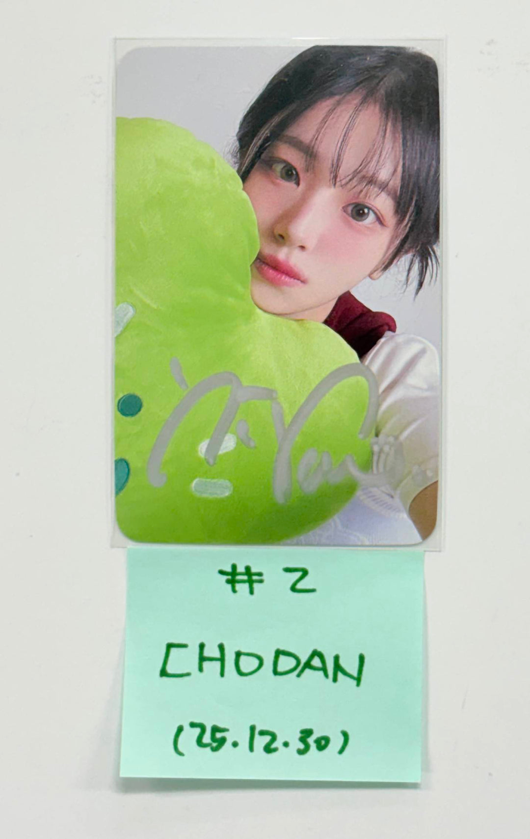 QWER - Hand Autograhped(Signed) Photocard [25.12.30]