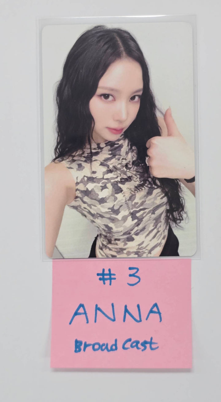 MEOVV - Gayodaejejeon Broadcast Photocard [25.12.31]