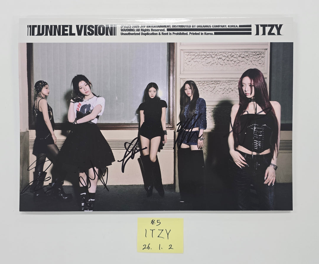 ITZY "TUNNEL VISION" - Hand Autographed(Signed) Promo Album [26.1.2]
