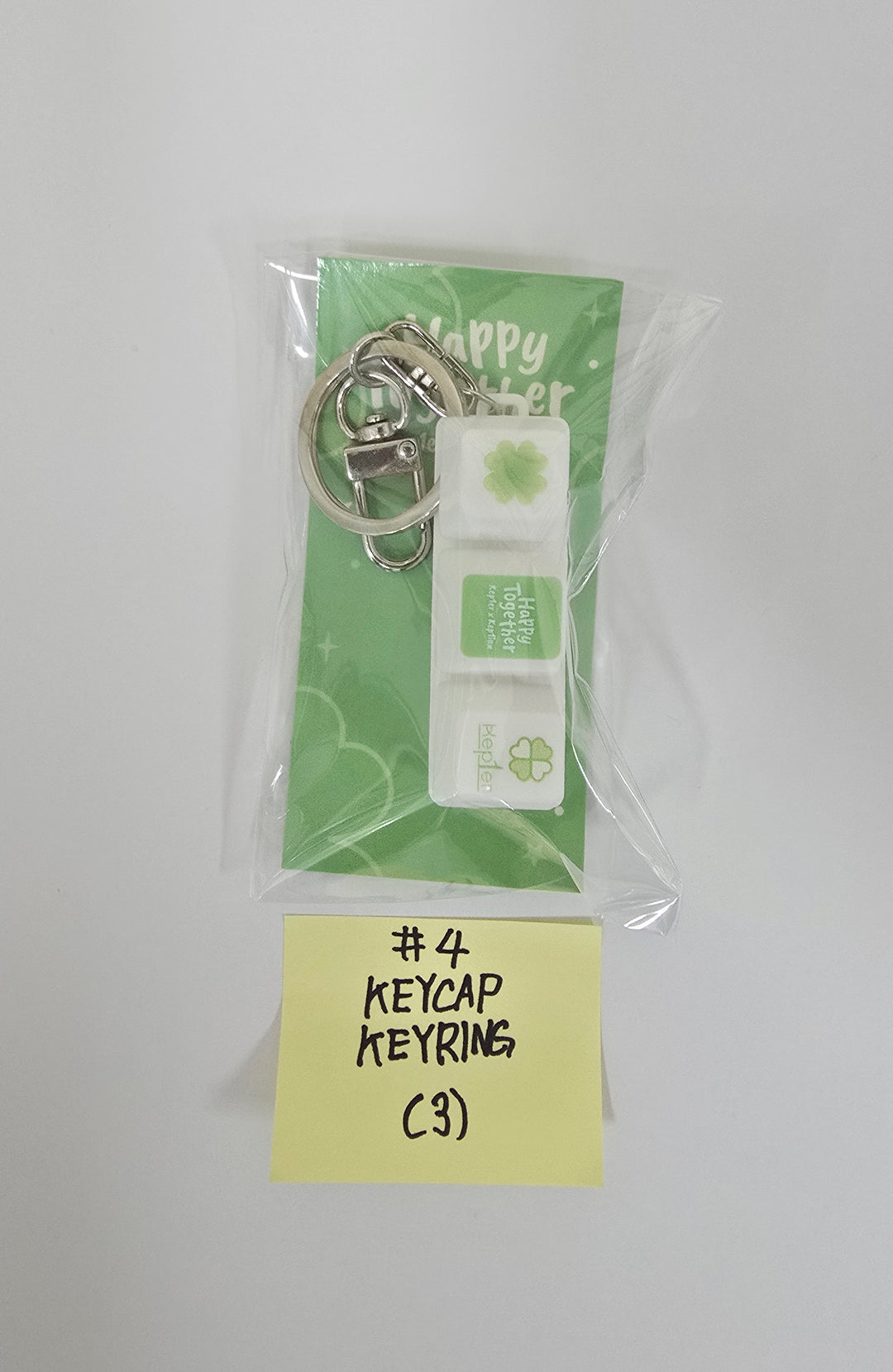 Kep1er - "Happy Together" Pop-Up Store MD [26.01.05]