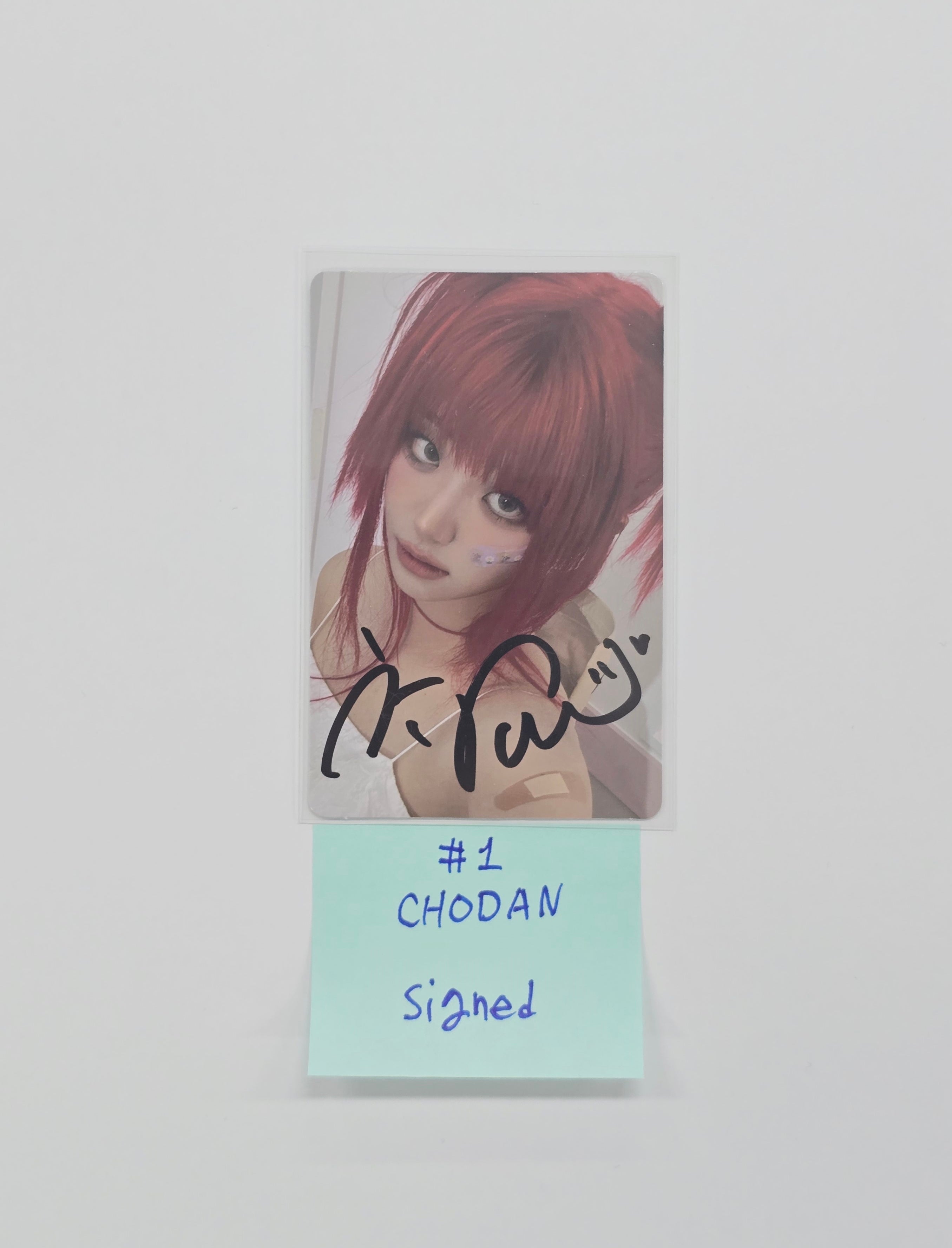 QWER - Hand Autograhped(Signed) Photocard [26.01.05