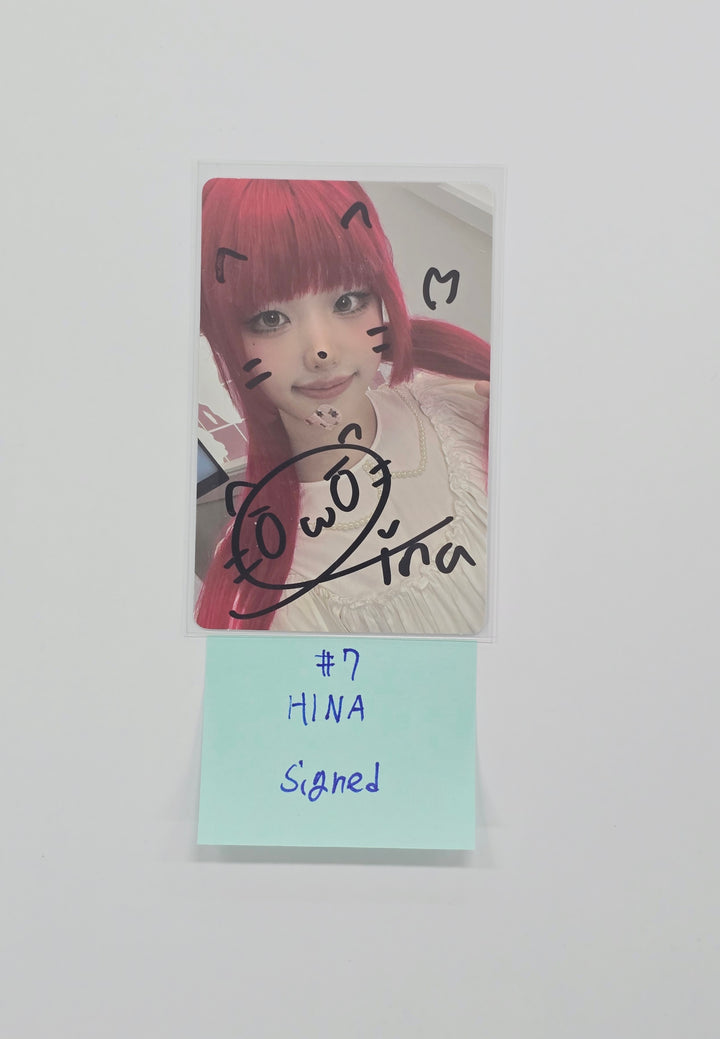 QWER - Hand Autograhped(Signed) Photocard [26.01.05]