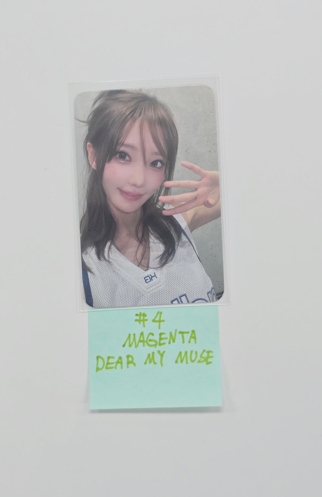 QWER - Dear My Muse Fansign Event Photocard [26.01.05]