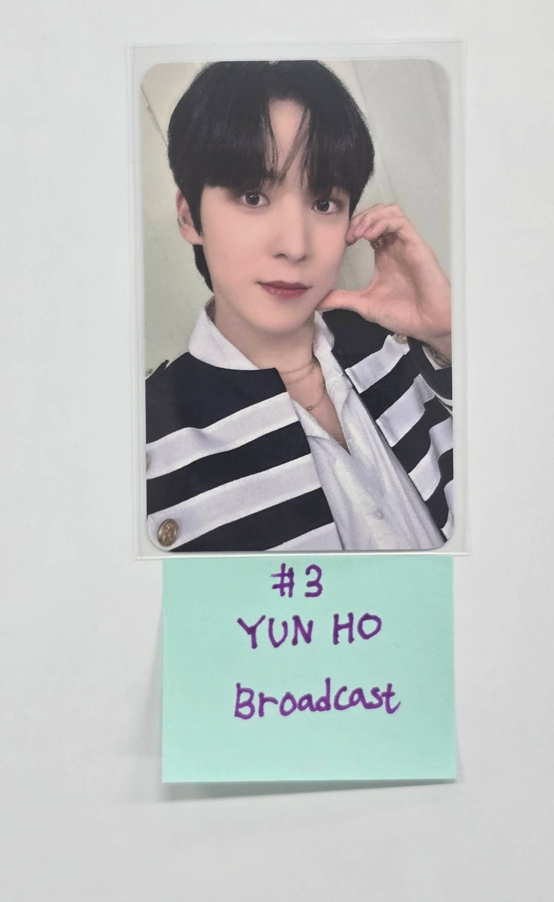 Ateez "THE WORLD EP.2 : OUTLAW" - Broadcast Photocard [26.01.05]